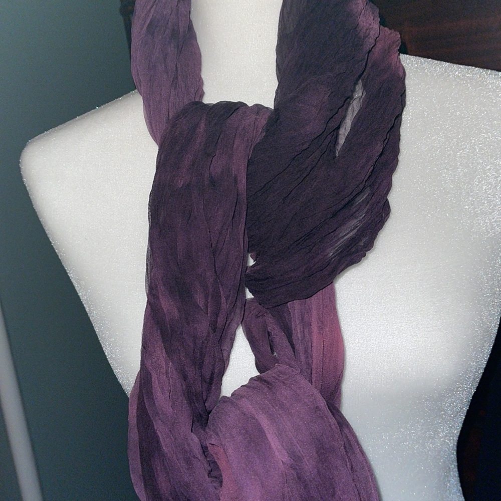Purple linen/ cringy material. It ties all together.
